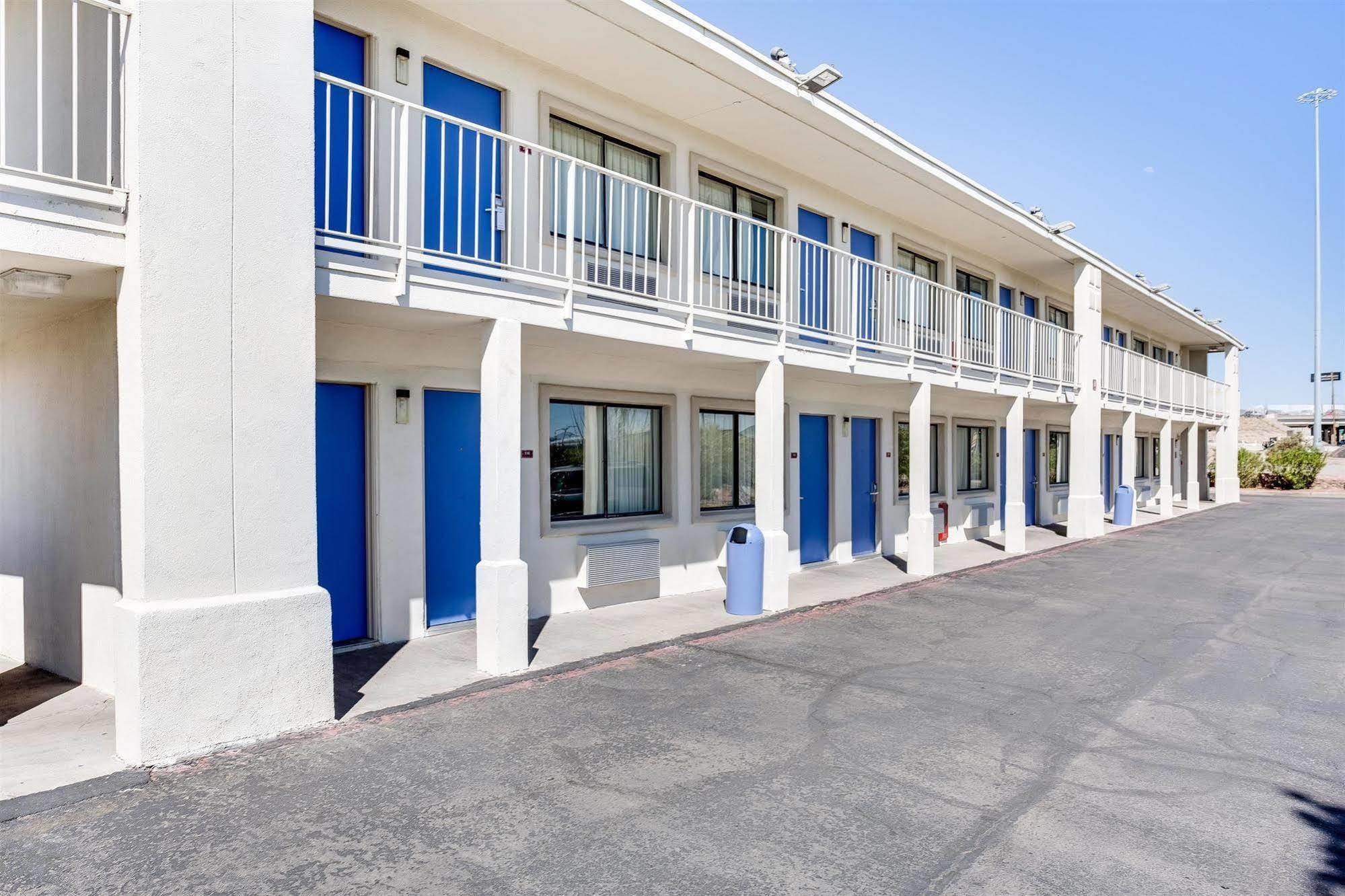 Motel 6-El Paso, Tx - West Exterior photo